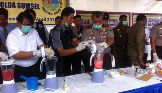 polda-sumsel-musnahkan-barang-bukti-narkoba-senilai-23-milyar